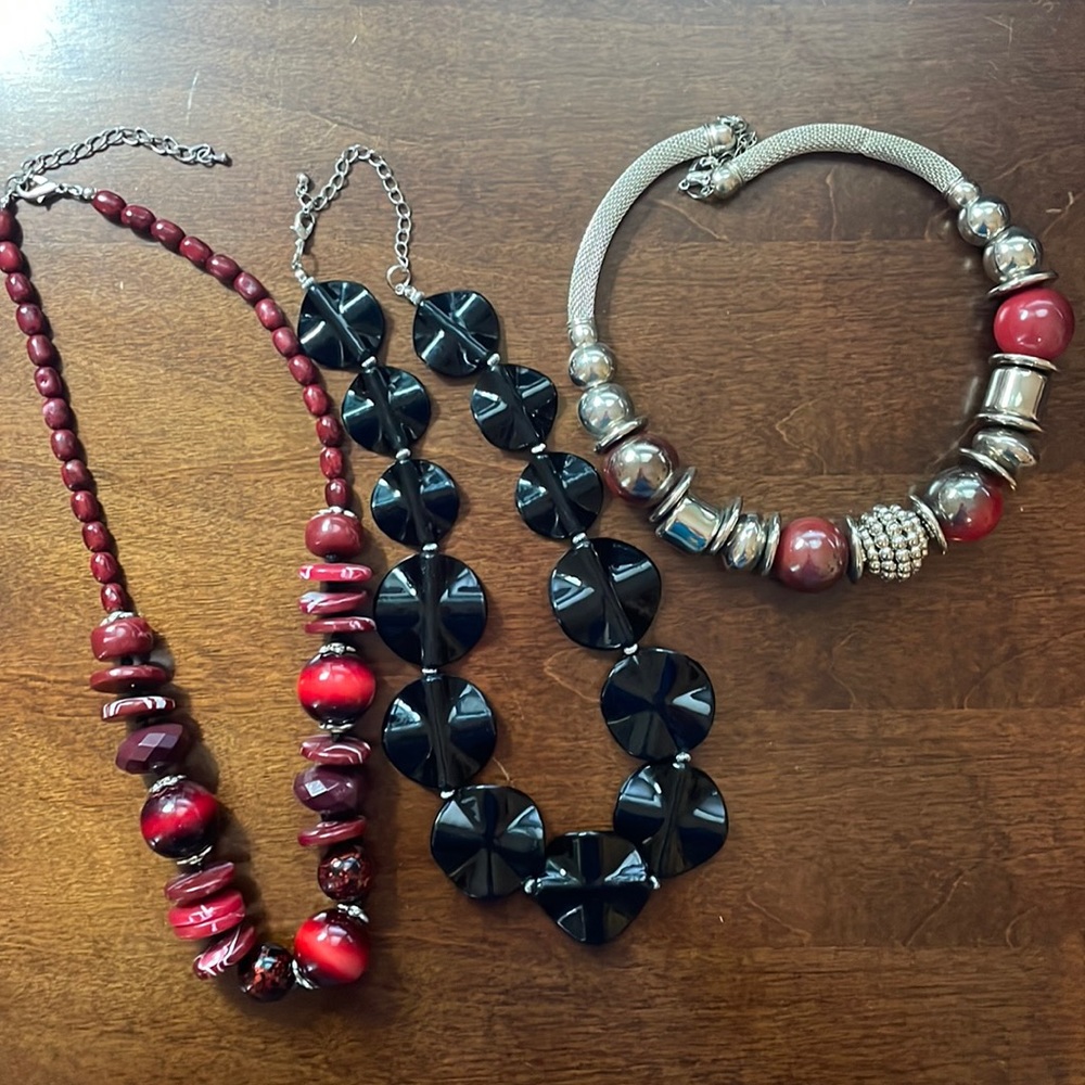 (5/$25) Three Statement Necklaces